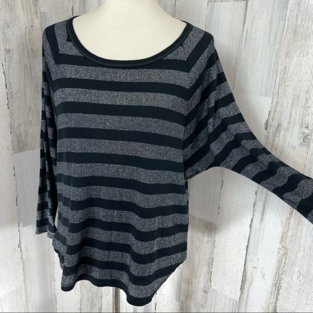 American Eagle Women's‎ Black Stripe Sparkle Scoop Neck Long Sleeve Shirt Top M